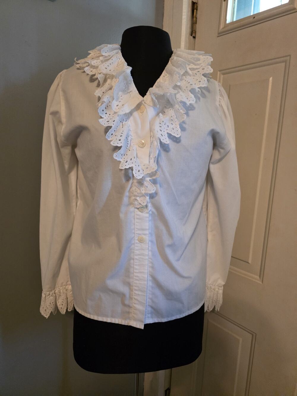 Vtg Gede Trachten Style White Blouse Large Eyelet Collar Sleeves German 10